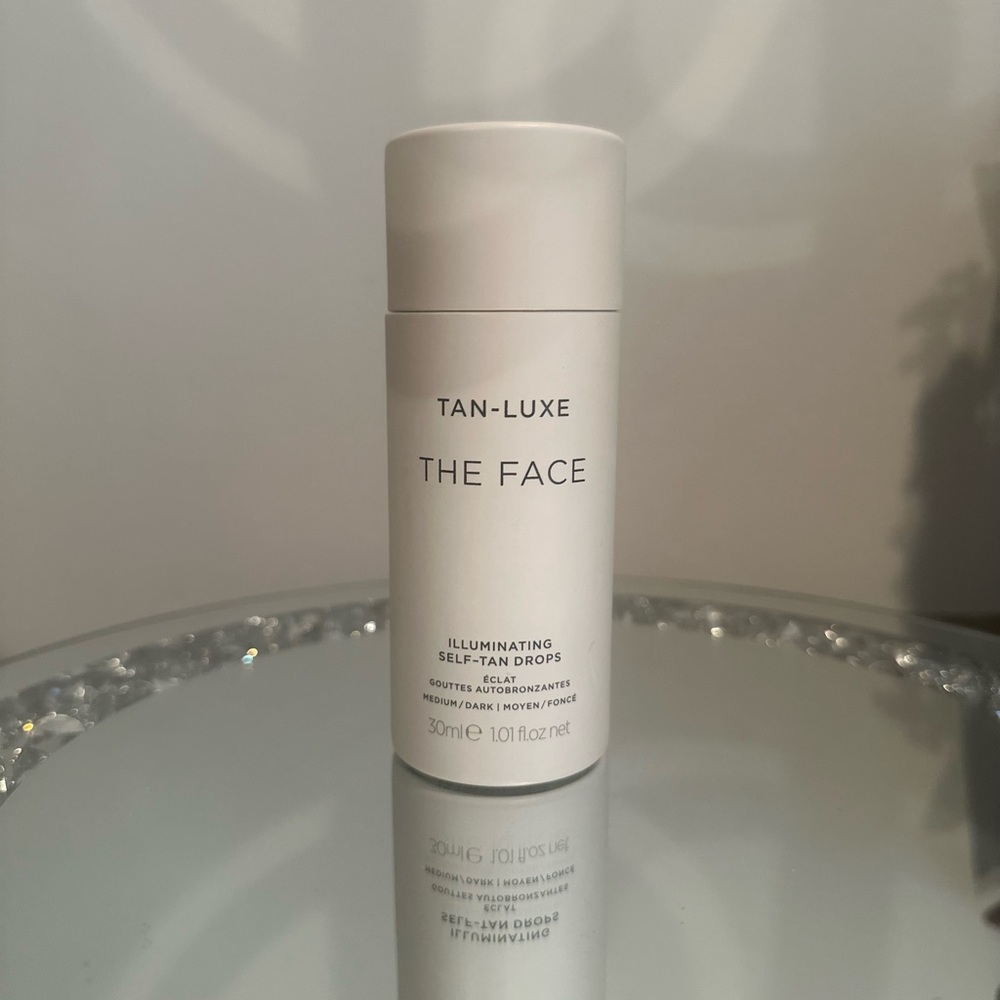 The Face Illuminating Self-Tan Drops - White